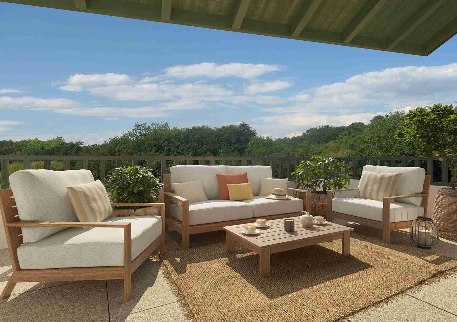 Mobilier en teck et plantes en pot sur la terrasse d'un logement neuf
